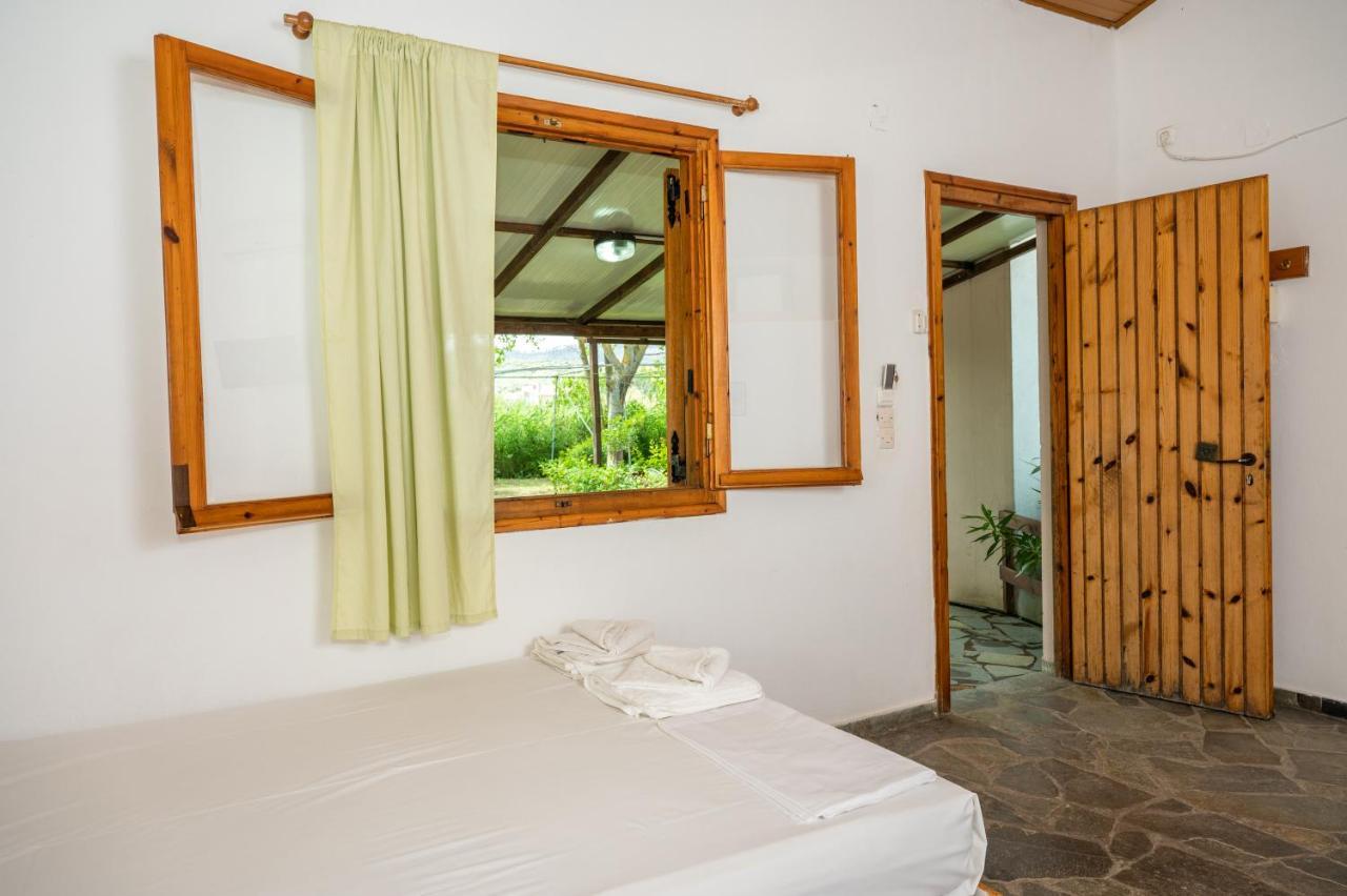 Camping Pefki Hotel Eksteriør billede